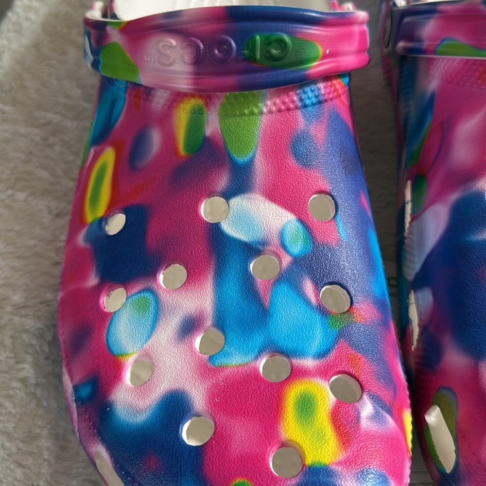 Men’s crocs, multi color, size 13, NWT - Picture 3 of 7